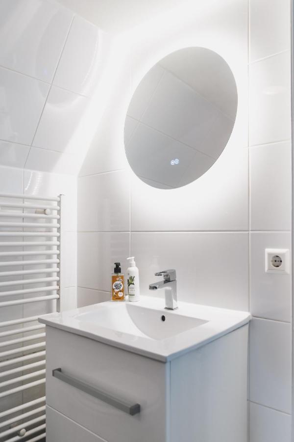 Herengracht Private Room With Canal View Amsterdam Bagian luar foto